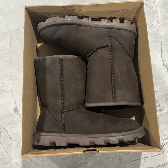 UGG Classic Short II Women’s Brown Boot - Size 9 - Picture 7 of 8